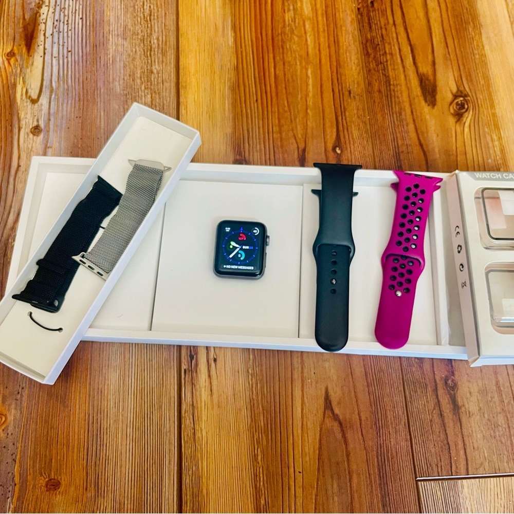 Apple Series 3 Smartwatch with Bands & Covers